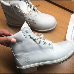 Barely worn Timberland boots